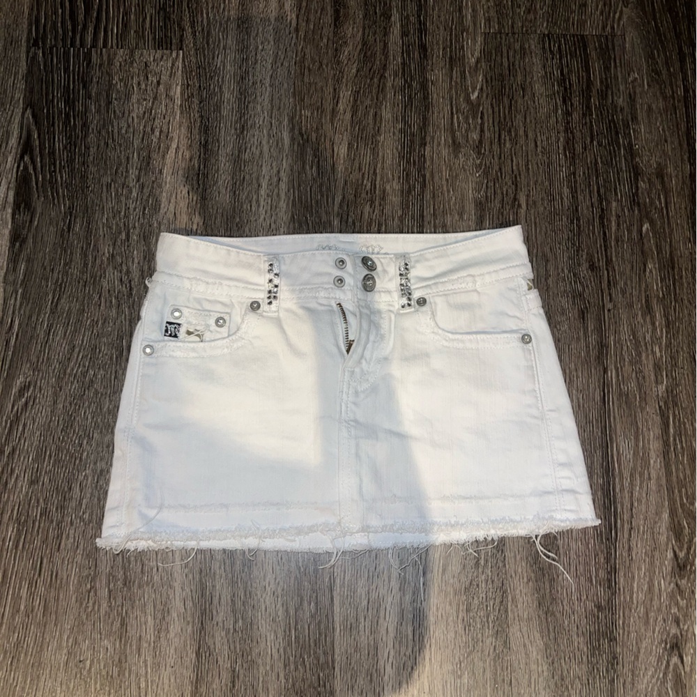 MISS ME WHITE DENIM SKIRT W CAMO DETAILS